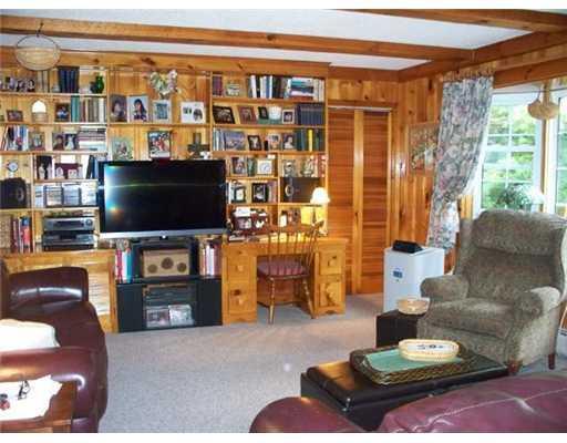 796 Albion Road Waterville, ME 04901 - Photo 8 of 21 Living Room.