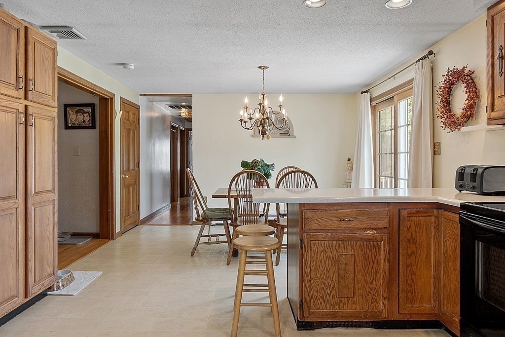 1 Sheldon Road Peabody, MA 01960 - Photo 4 of 25