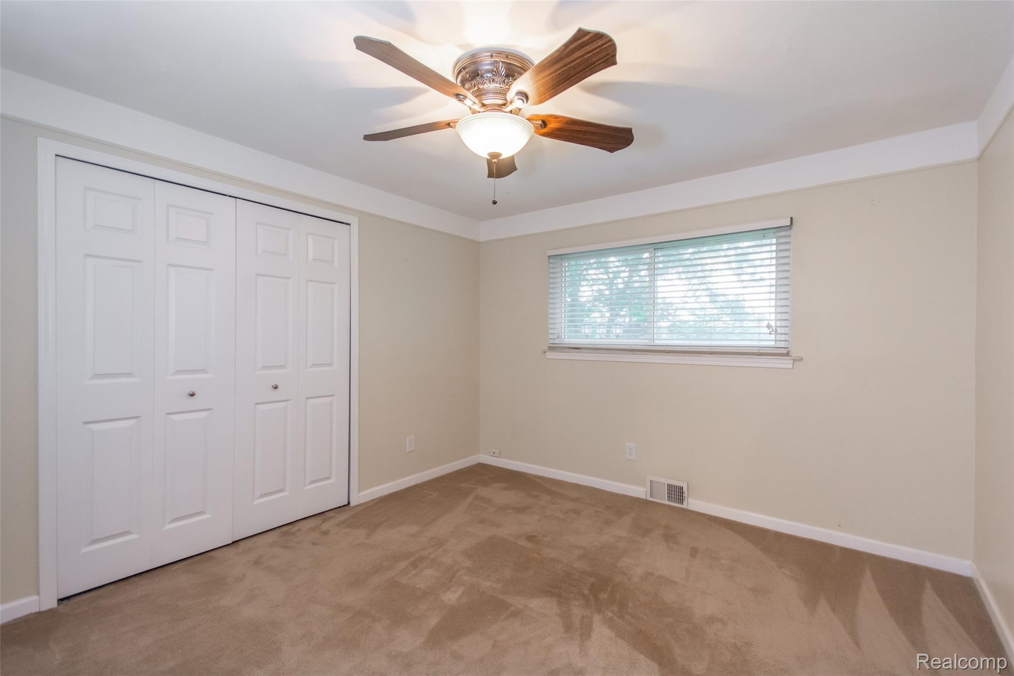 56051 Omo Road Macomb, MI 48042 - Photo 10 of 24 DSC_9710.jpg