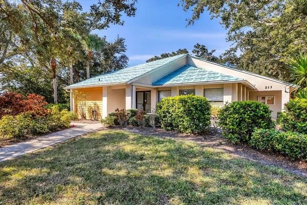 $260,000 | 260 Southampton Drive, Unit 312, Venice, FL 34293