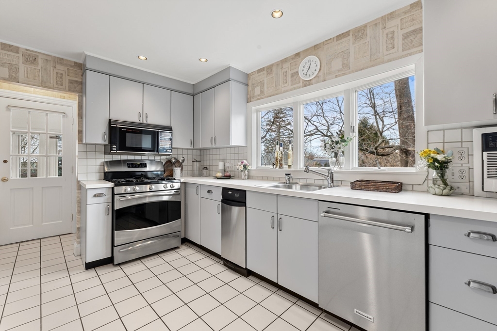 5 Tennyson Road Newton, MA 02465 - Photo 8 of 17 Gallery Image 8