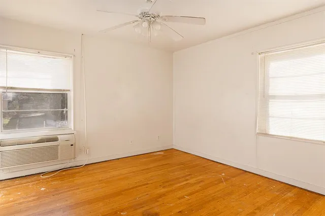 a view of a window in a room