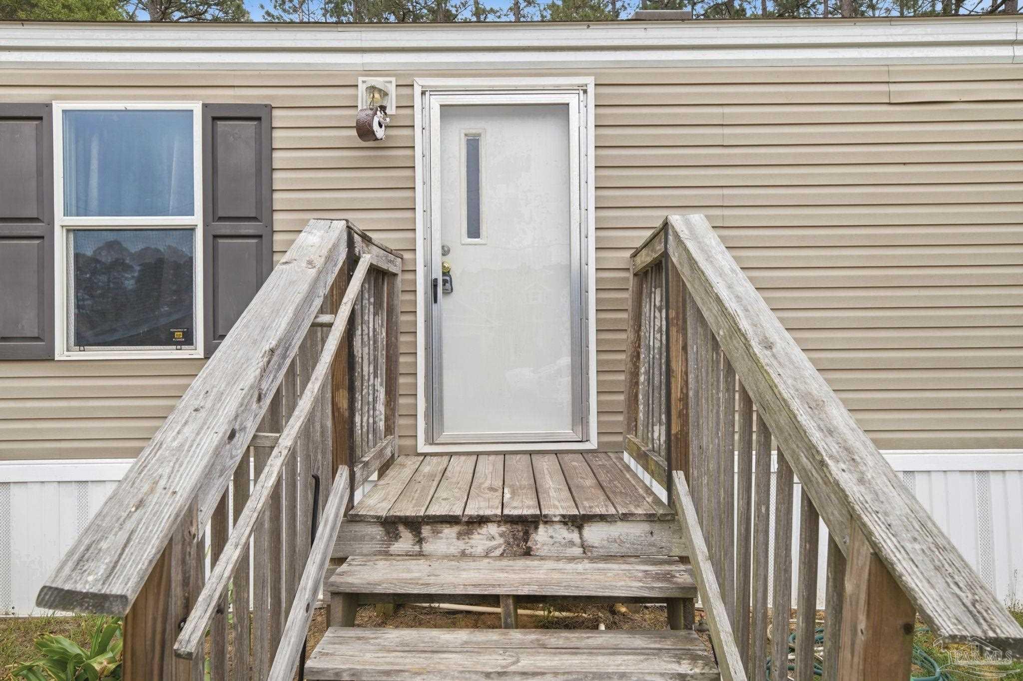 3338 Bob Tolbert Road Navarre, FL 32566 - Photo 4 of 29 a view of entryway