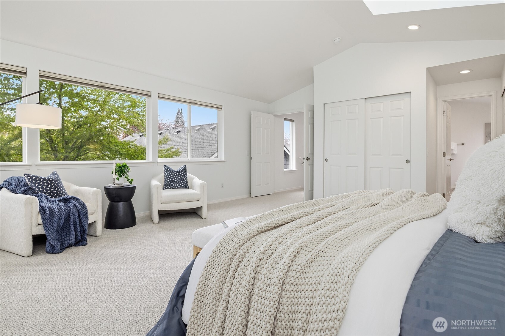 4054 54th Avenue Southwest Seattle, WA 98116 - Photo 21 of 40
