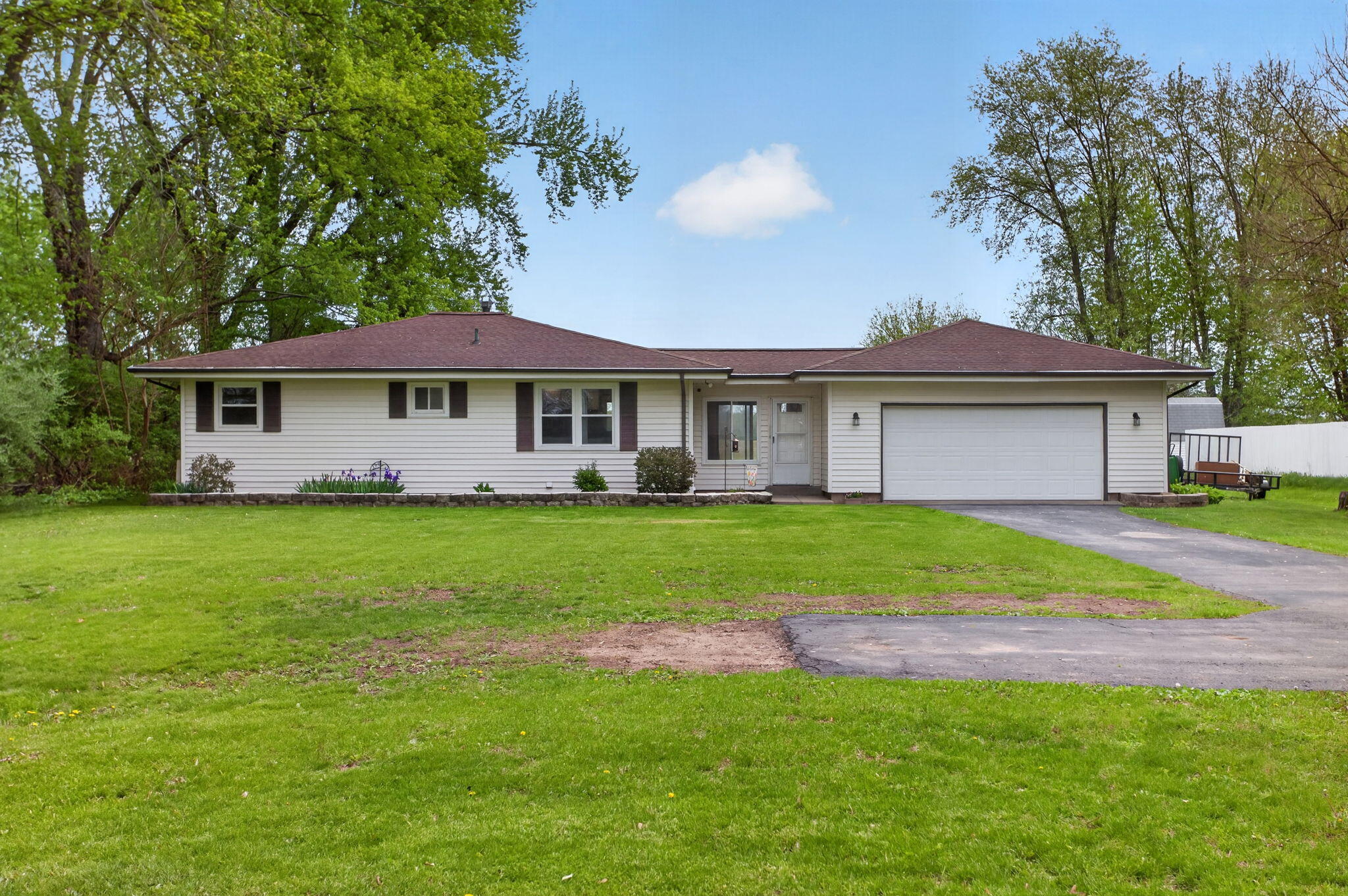 2513 South Parma Road Parma, MI 49269 - Photo 1 of 23 38-web-or-mls-0N0A2880