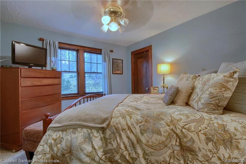 101 Base Line Road Northville, MI 48167 - Photo 16 of 33