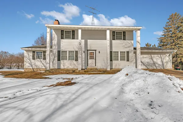 $1 | 8229 132nd Street Northwest, Annandale, MN 55302