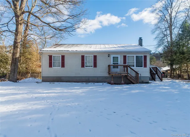 $299,000 | 8 4th Street, Godeffroy, NY 12729