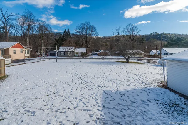 $299,000 | 8 4th Street, Godeffroy, NY 12729