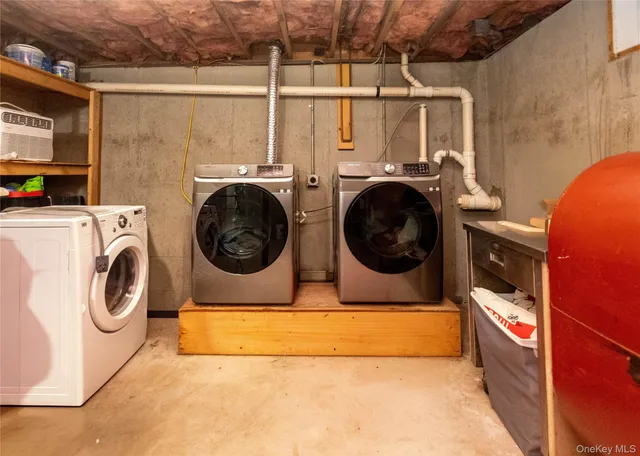 $299,000 | 8 4th Street, Godeffroy, NY 12729