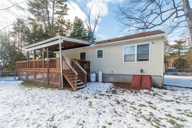 $299,000 | 8 4th Street, Godeffroy, NY 12729