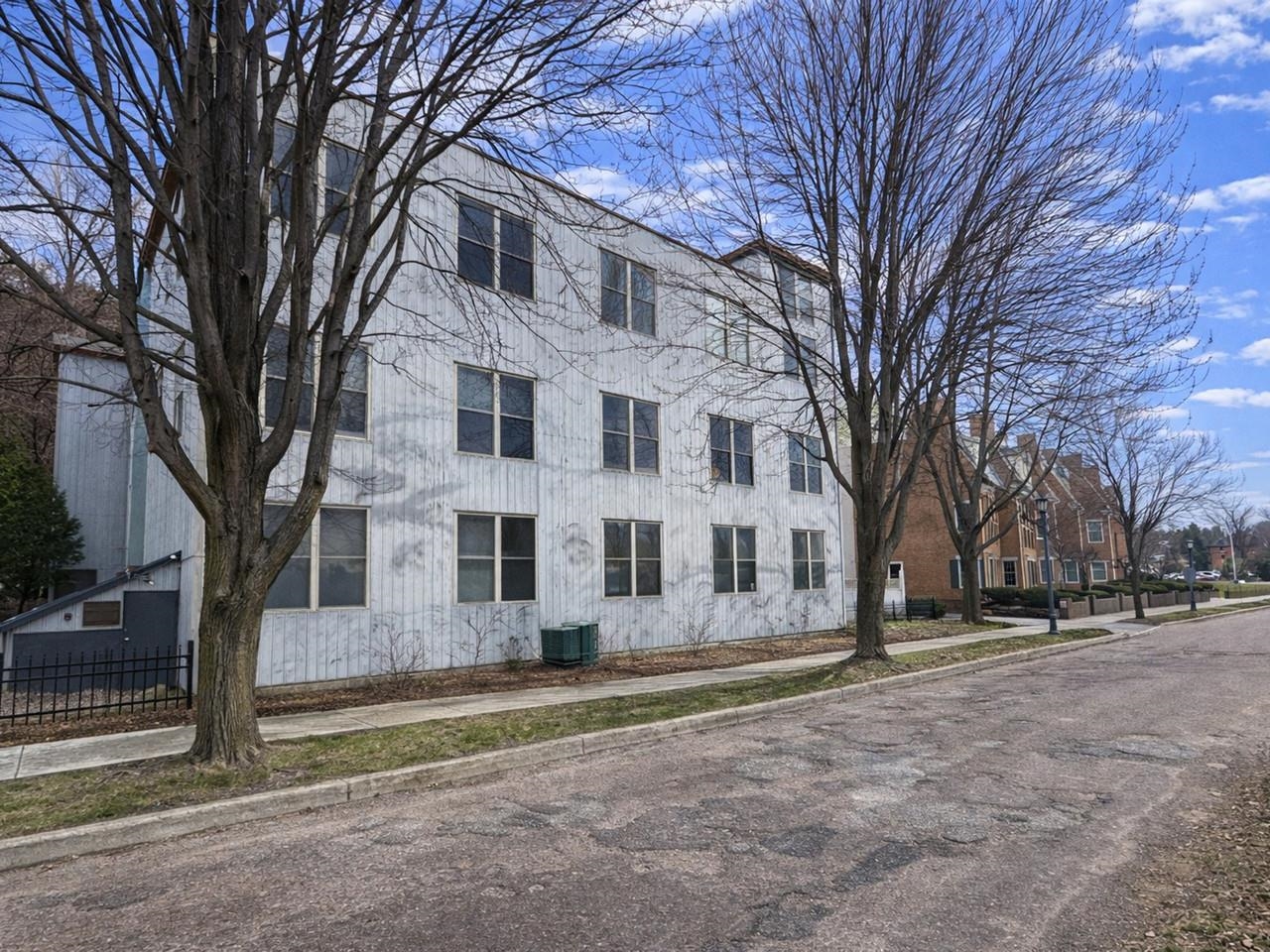 216 Lake Street, Unit 303 Burlington, VT 05401 - Photo 1 of 40