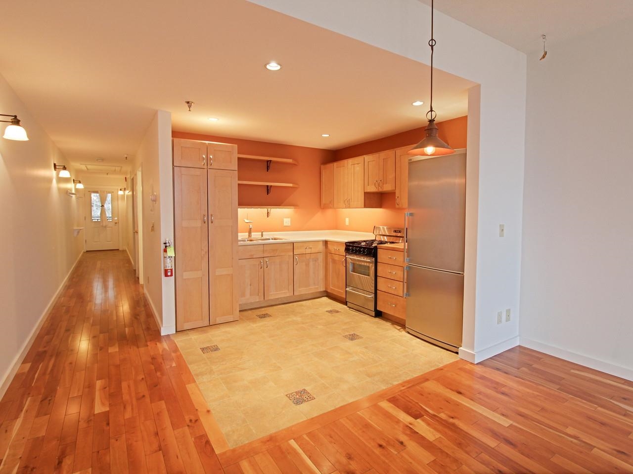 216 Lake Street, Unit 303 Burlington, VT 05401 - Photo 4 of 40