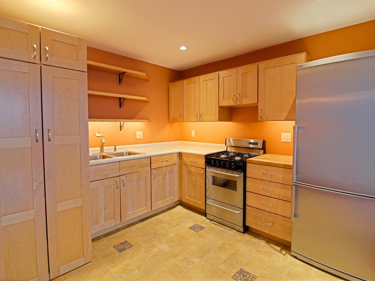 216 Lake Street, Unit 303 Burlington, VT 05401 - Photo 5 of 40