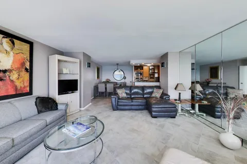 $559,000 | 155 North Harbor Drive, Unit 3910, Chicago, IL 60601