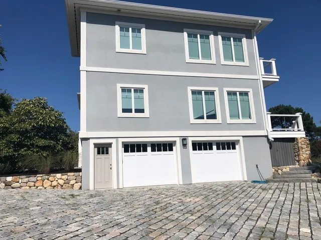 a house view with a outdoor space