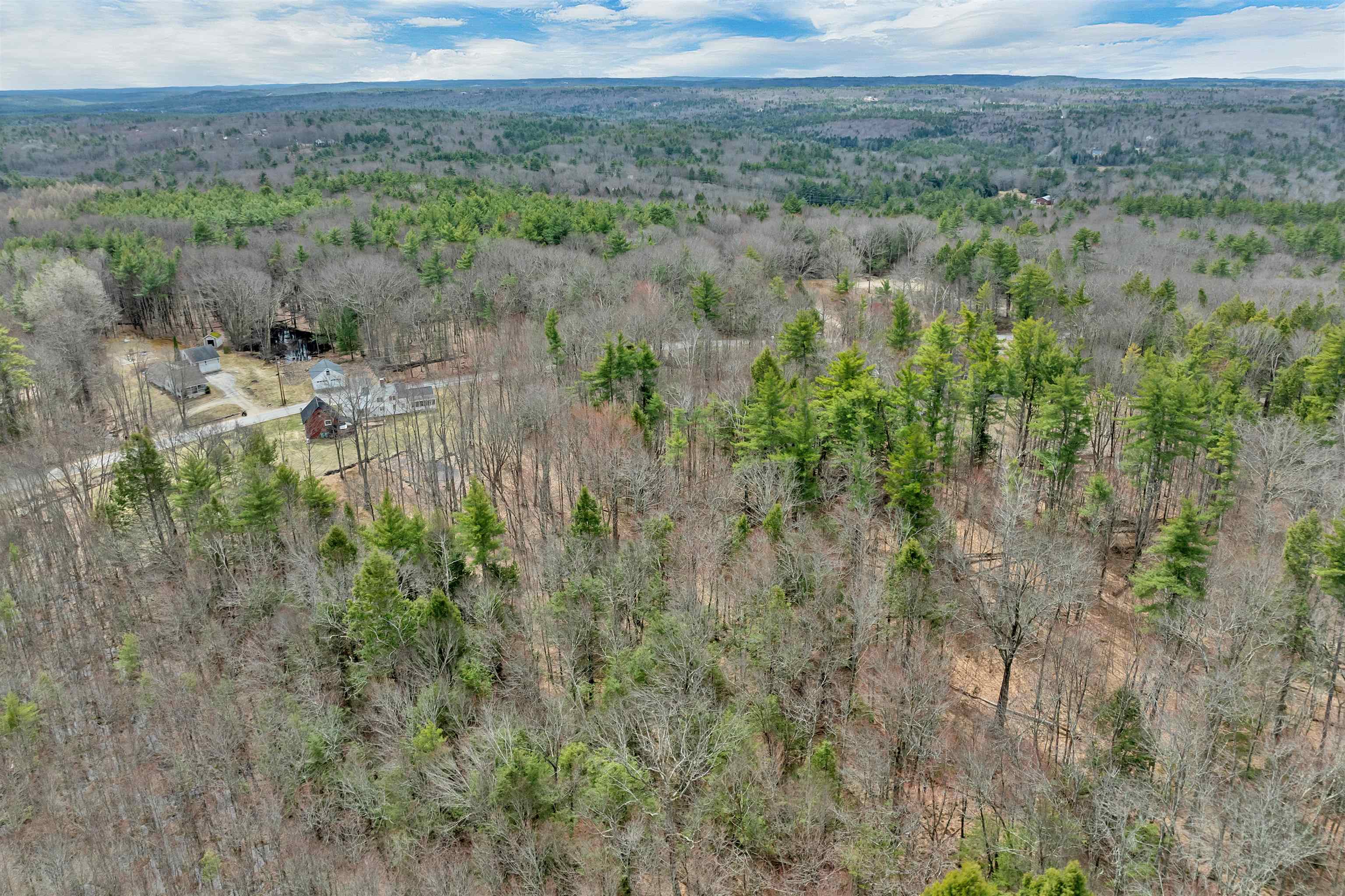 52 Mt Delight Road, Unit 52 Deerfield, NH 03037 - Photo 4 of 17