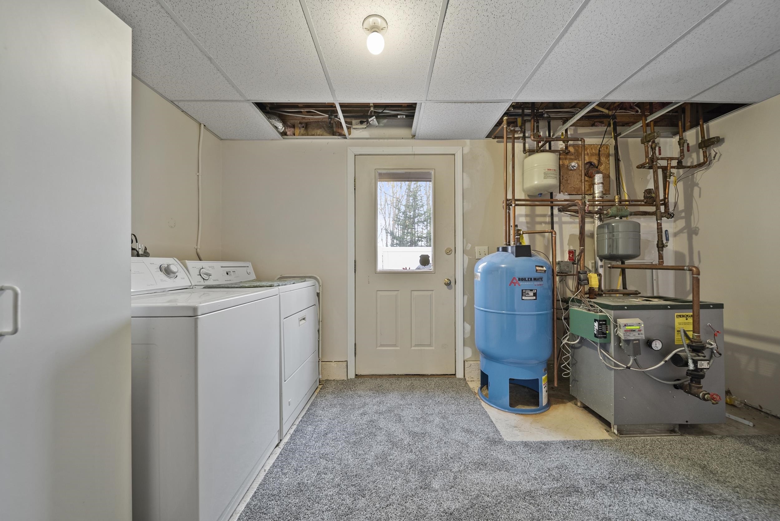 624 Hackett Hill Road Manchester, NH 03102 - Photo 27 of 38