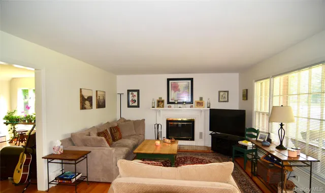 $999,950 | 10 Linda Drive, Montebello, NY 10901