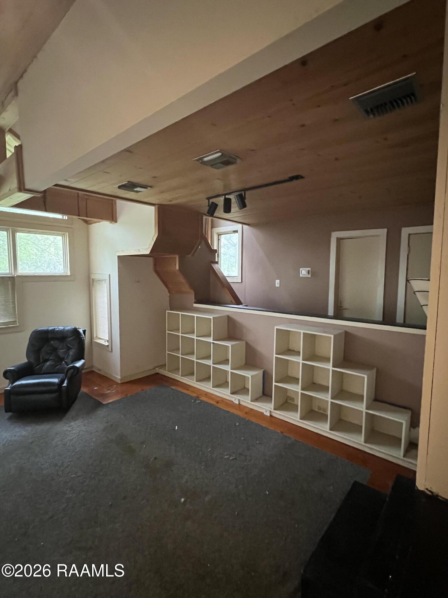 105 Alabama Road Lafayette, LA 70501 - Photo 5 of 27 Interior 8