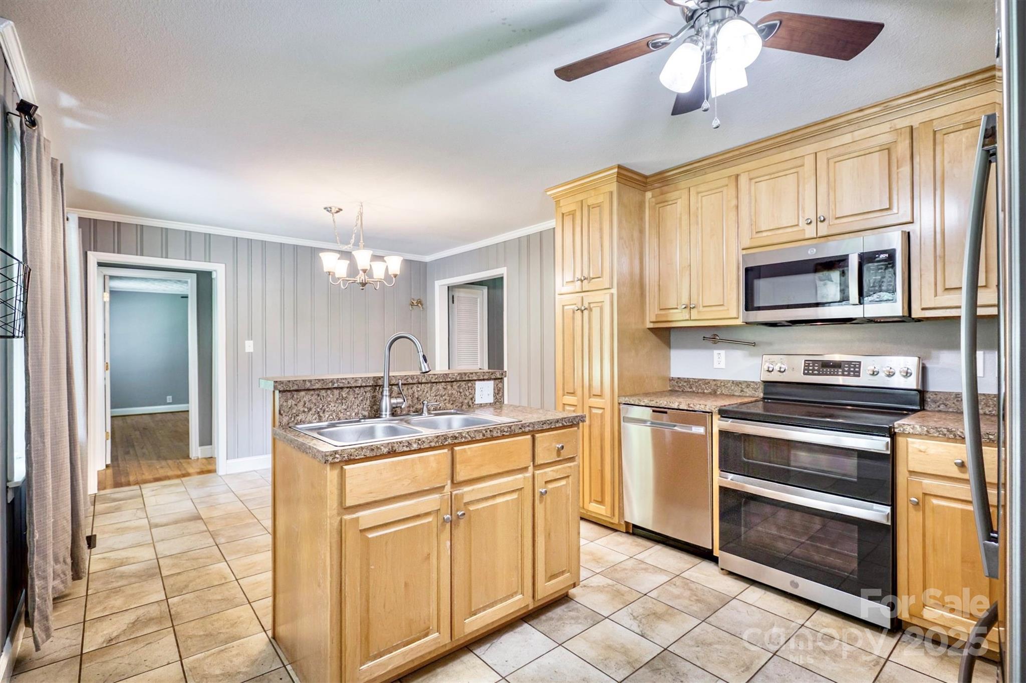 4897 Calico Road Lenoir, NC 28645 - Photo 15 of 35