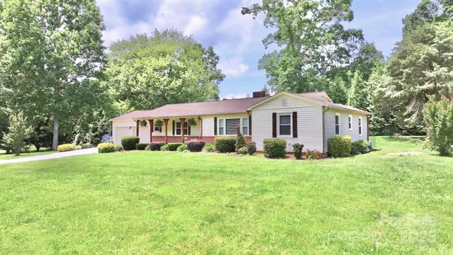 $398,000 | 4897 Calico Road, Lenoir, NC 28645