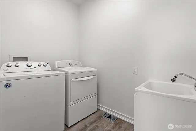 $699,999 | 25329 103rd Avenue East, Graham, WA 98338