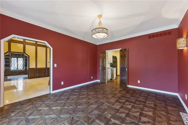 $1,125,000 | 317 Camelot Drive, Liberty, MO 64068