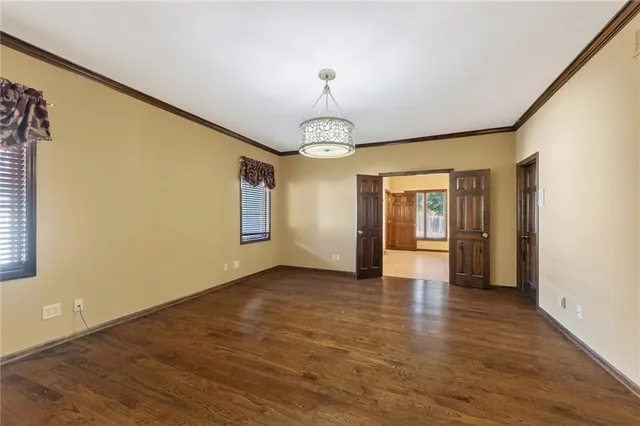 $1,125,000 | 317 Camelot Drive, Liberty, MO 64068