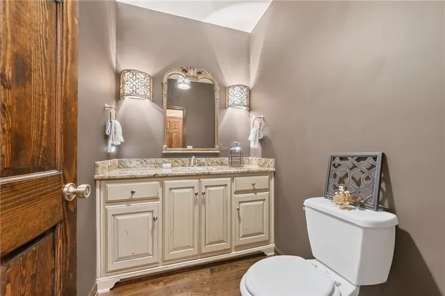 $1,125,000 | 317 Camelot Drive, Liberty, MO 64068