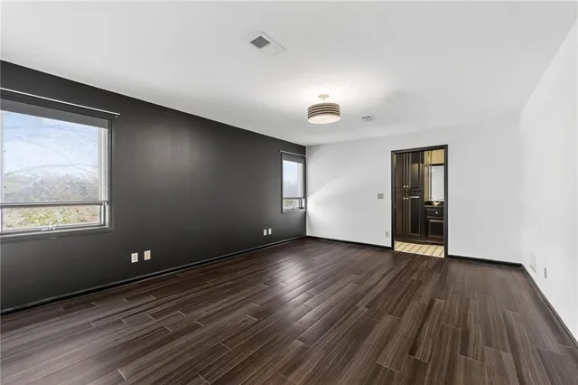 $1,125,000 | 317 Camelot Drive, Liberty, MO 64068