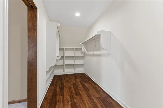 $1,125,000 | 317 Camelot Drive, Liberty, MO 64068