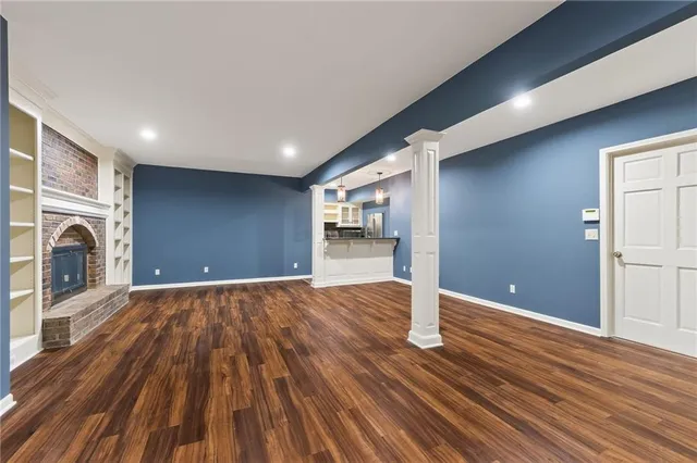 $1,125,000 | 317 Camelot Drive, Liberty, MO 64068