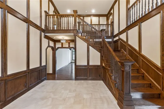 $1,125,000 | 317 Camelot Drive, Liberty, MO 64068