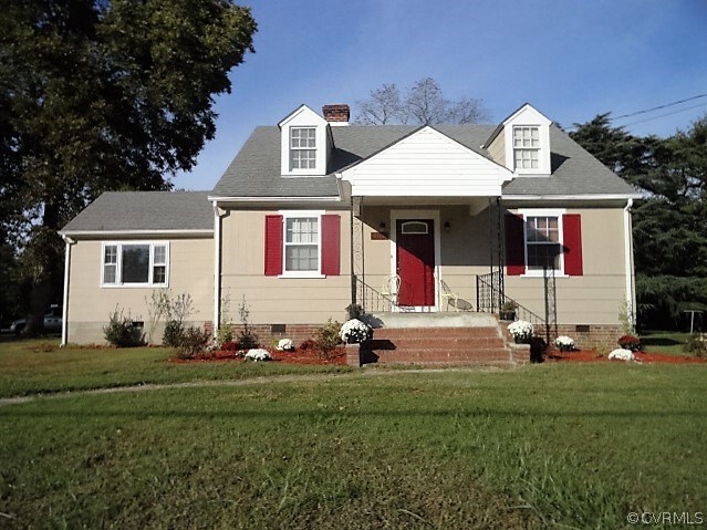 2100 Springdale Road Richmond, VA 23222 - Photo 2 of 28 a front view of house with yard
