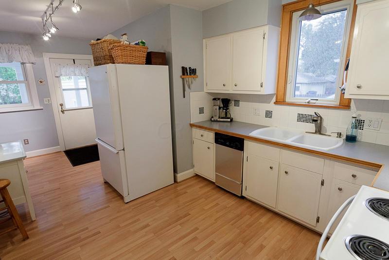 229 Fallis Road Columbus, OH 43214 - Photo 4 of 29 Gallery Image 4