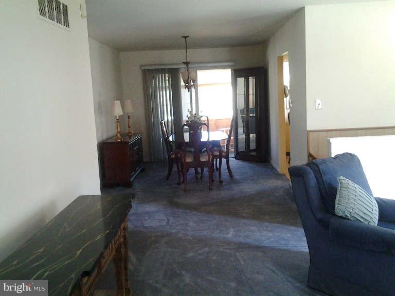 1223 Black Friars Road Baltimore, MD 21228 - Photo 4 of 11 Interior (General)