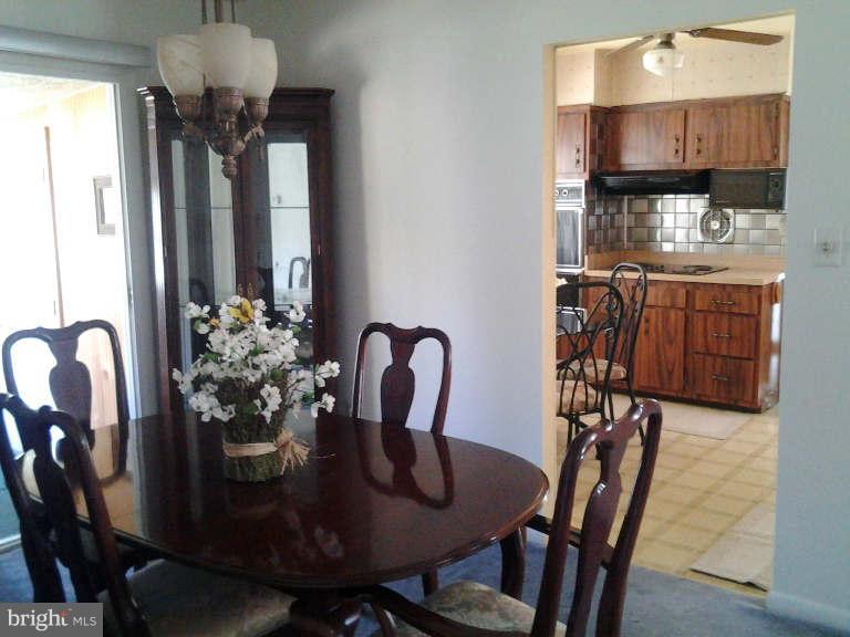 1223 Black Friars Road Baltimore, MD 21228 - Photo 6 of 11 Dining Room