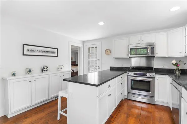 $875,000 | 636 Dexter Road, Shaftsbury, VT 05262