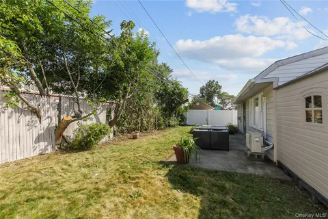 $799,000 | 35 Lowland Road, Levittown, NY 11756