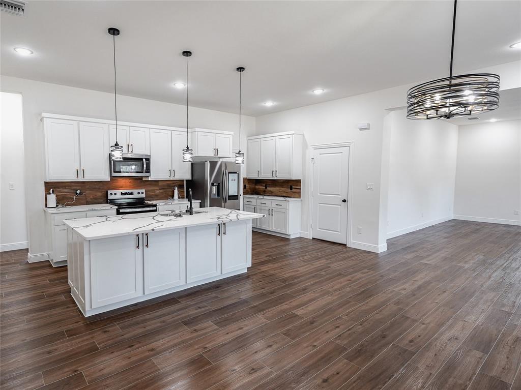 4206 Colonial Avenue Dallas, TX 75215 - Photo 6 of 25