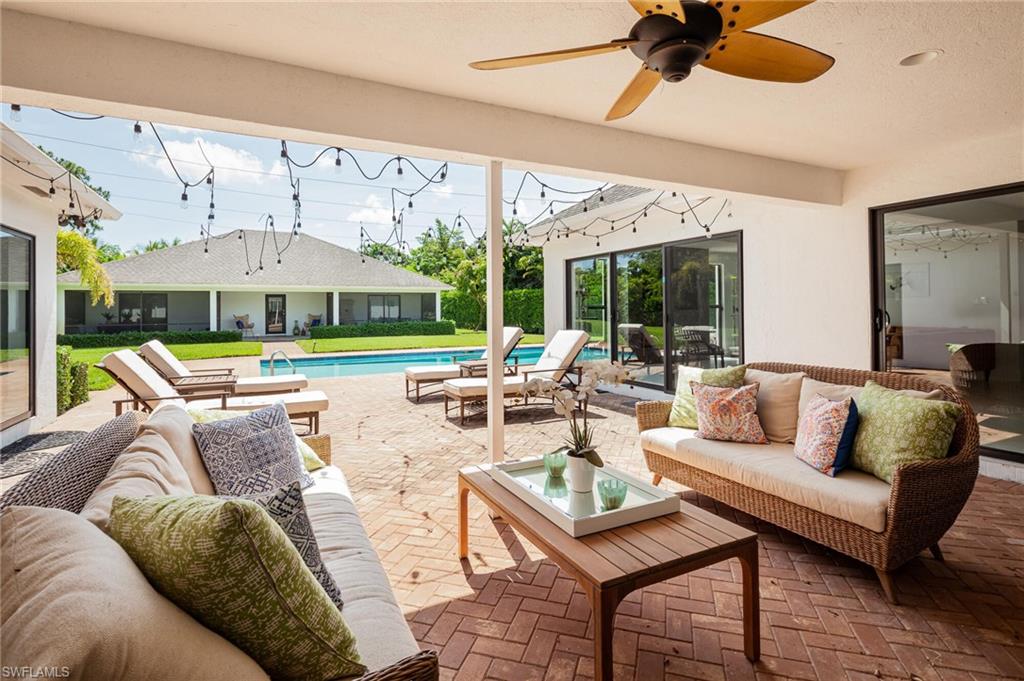 620 Carica Road Naples, FL 34108 - Photo 11 of 30