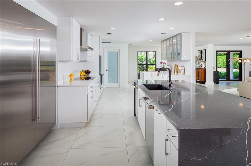 620 Carica Road Naples, FL 34108 - Photo 6 of 30