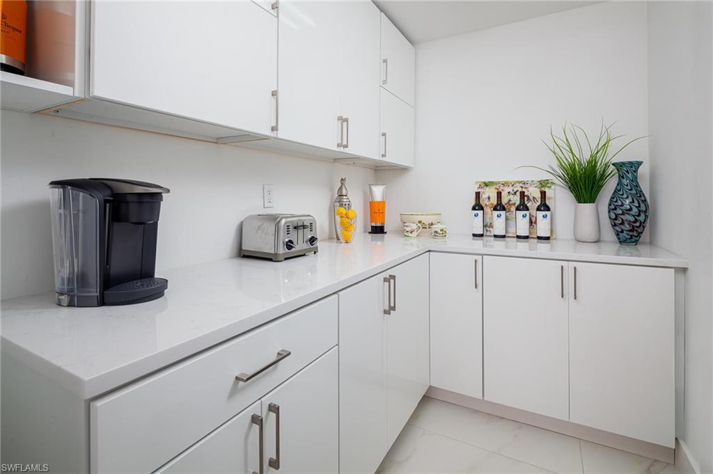 620 Carica Road Naples, FL 34108 - Photo 7 of 30