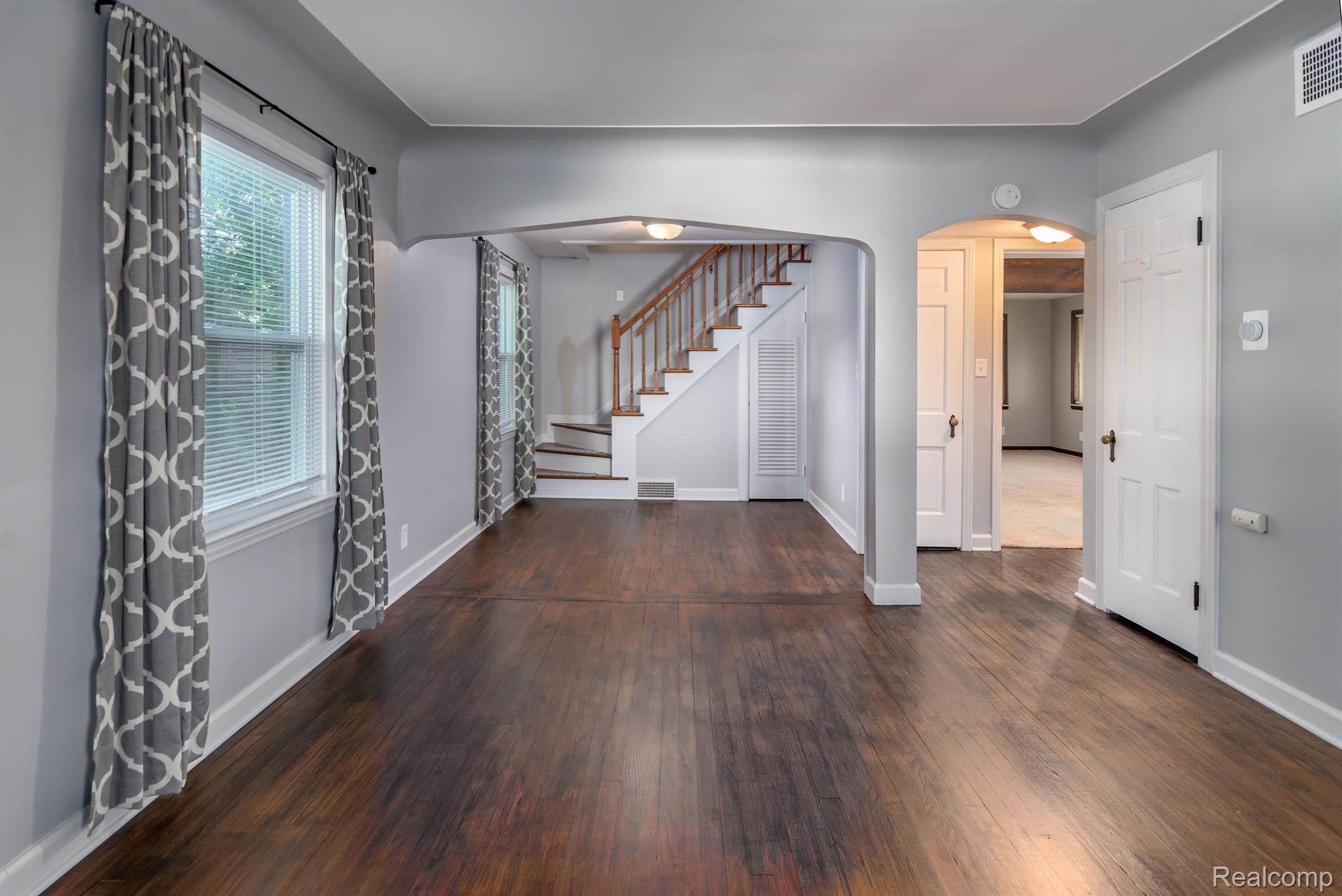 11721 Stark Road Livonia, MI 48150 - Photo 4 of 17 Gallery Image 4