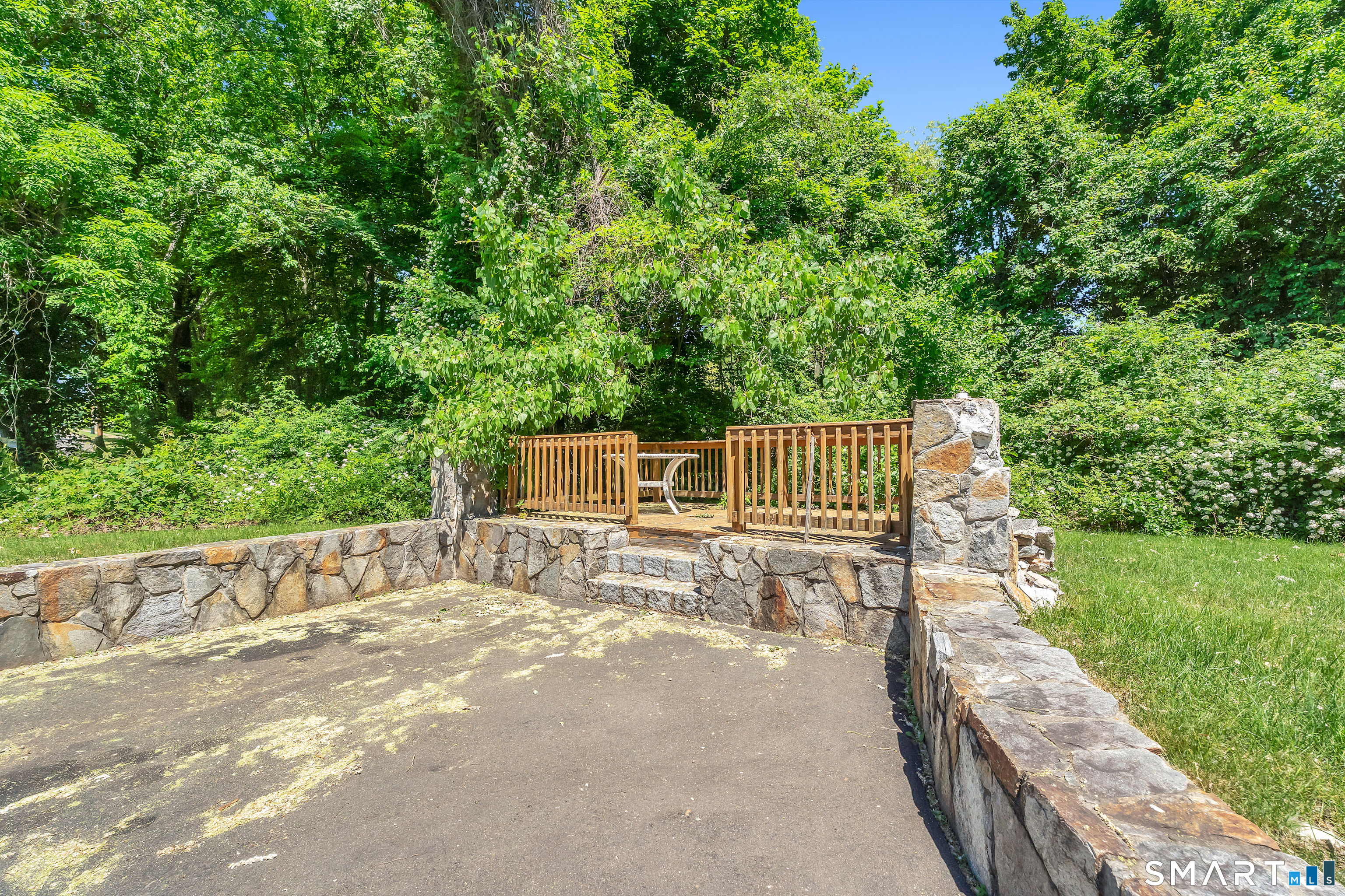 199 Forest Street Hamden, CT 06518 - Photo 38 of 40
