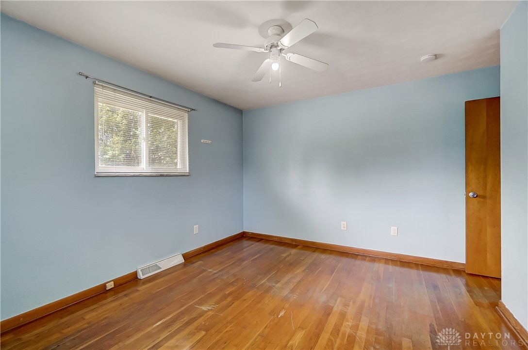 1645 Brownleigh Road Dayton, OH 45429 - Photo 27 of 40