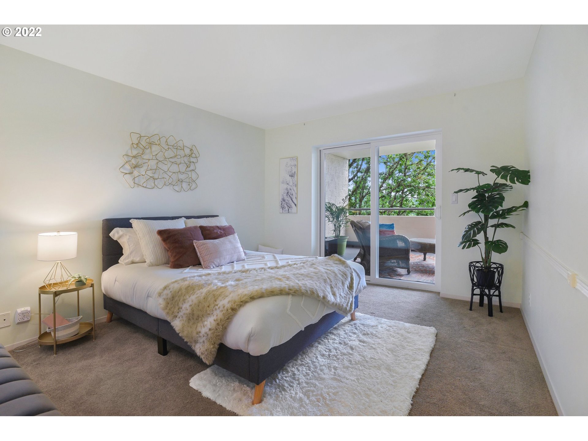 6645 West Burnside Road, Unit 541 Portland, OR 97225 - Photo 14 of 32 Bedroom, Primary