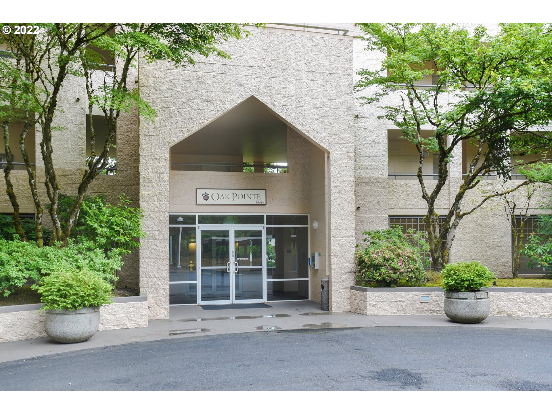 6645 West Burnside Road, Unit 541 Portland, OR 97225 - Photo 3 of 32 Gallery Image 3