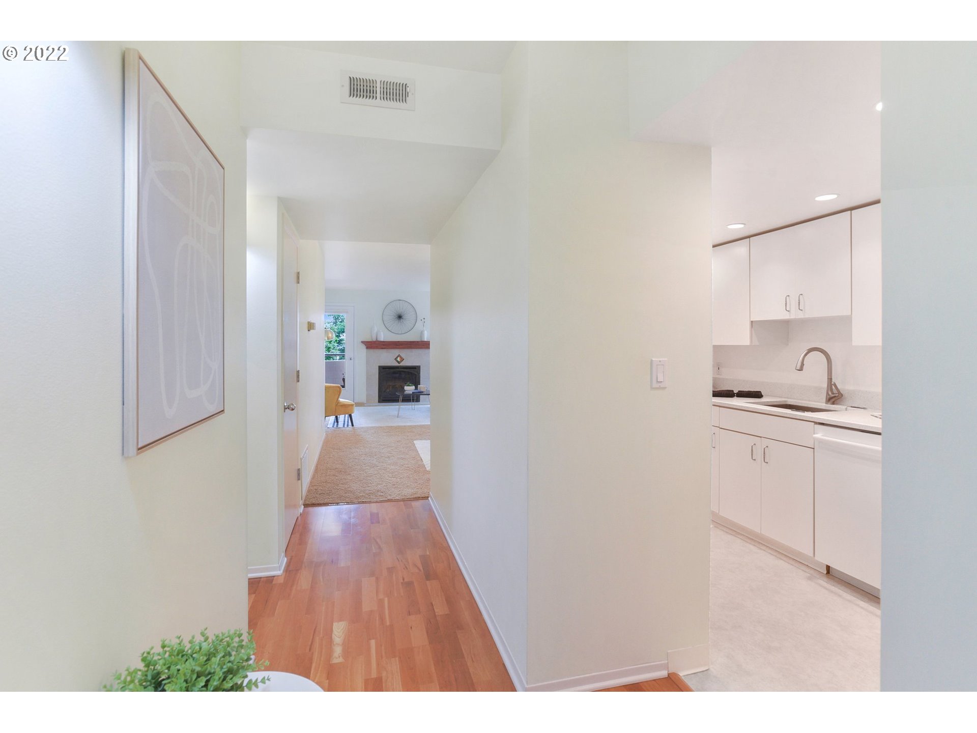 6645 West Burnside Road, Unit 541 Portland, OR 97225 - Photo 4 of 32 Gallery Image 4